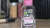 Menggunakan Micellar Water Garnier