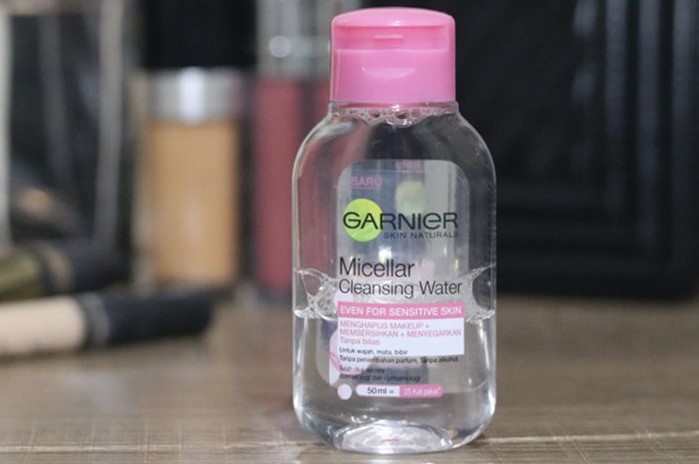 Menggunakan Micellar Water Garnier